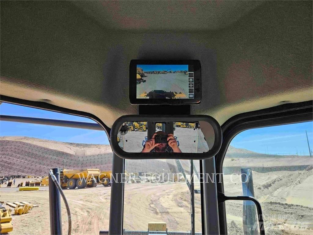 CAT 120 Grader