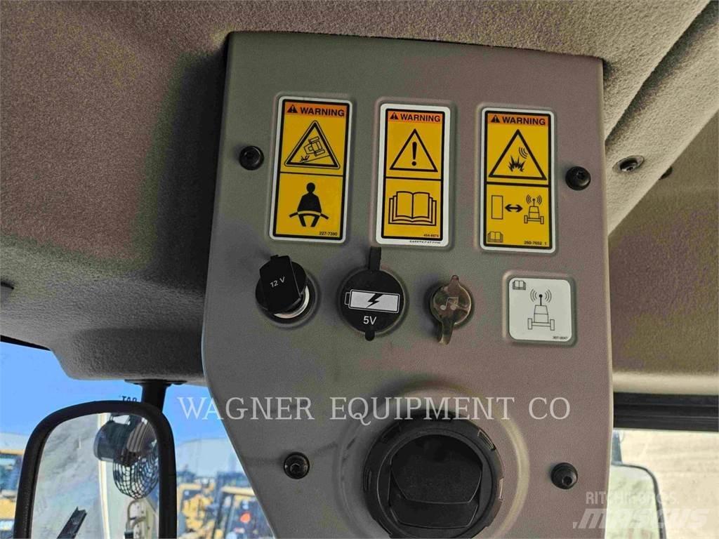 CAT 120 Grader