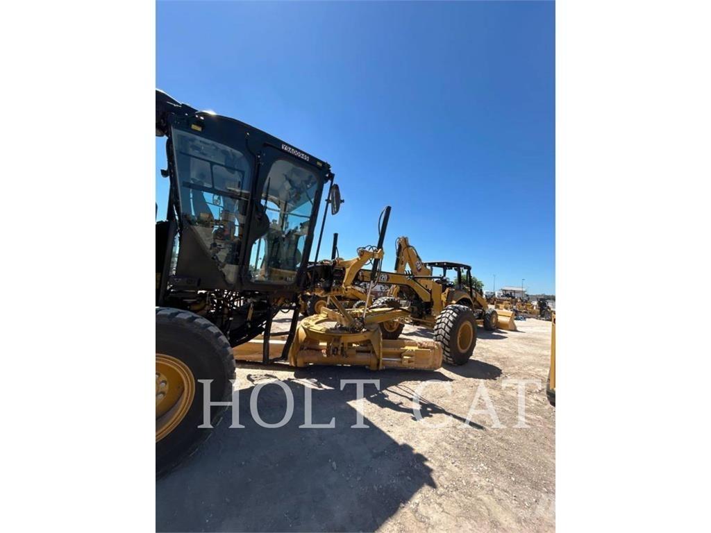 CAT 120 Grader