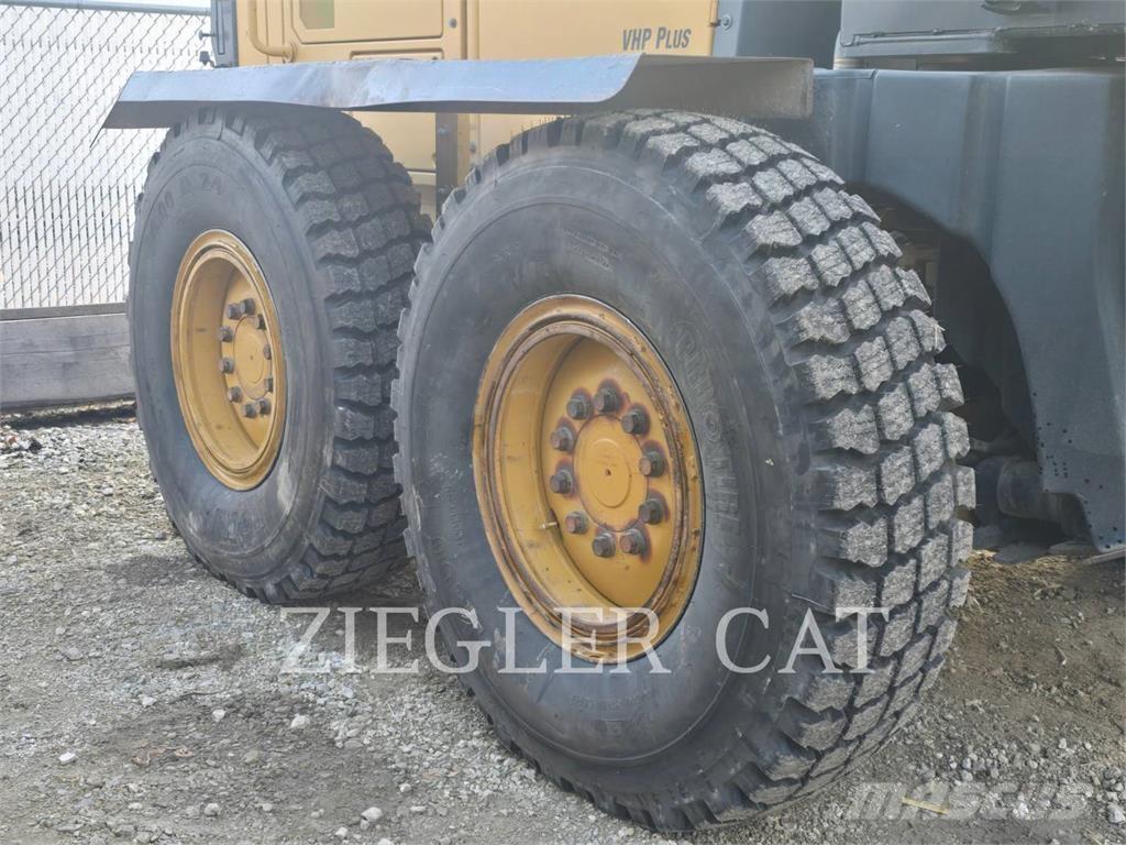 CAT 12M2 Grader