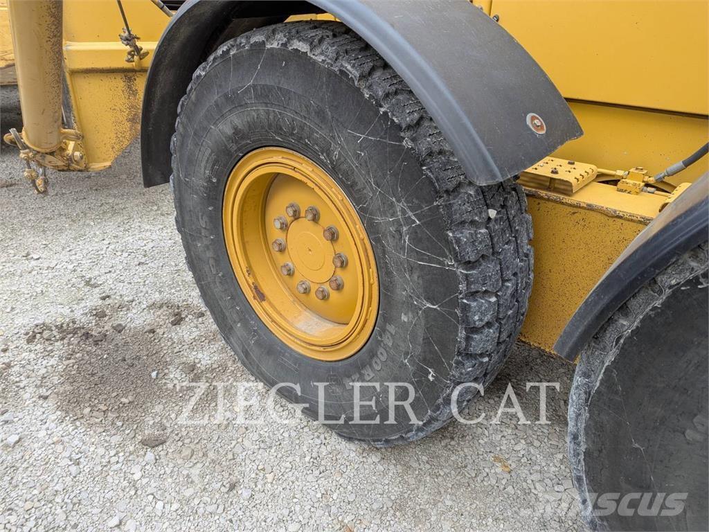 CAT 12M2AWD Grader