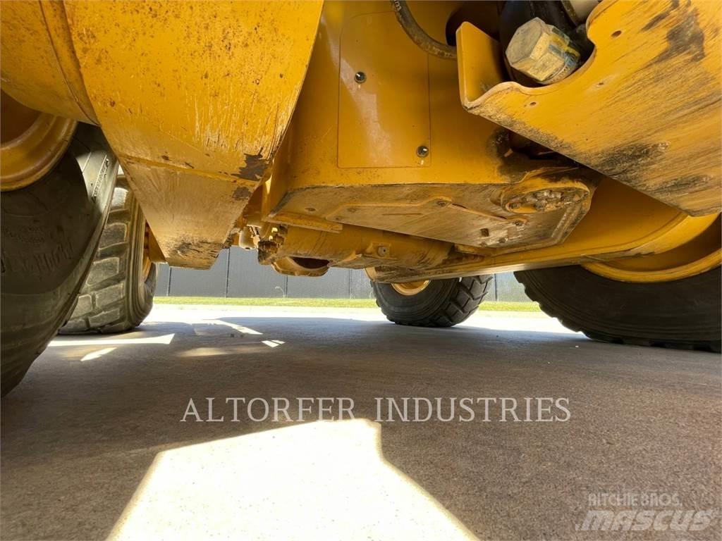 CAT 12M3 Grader