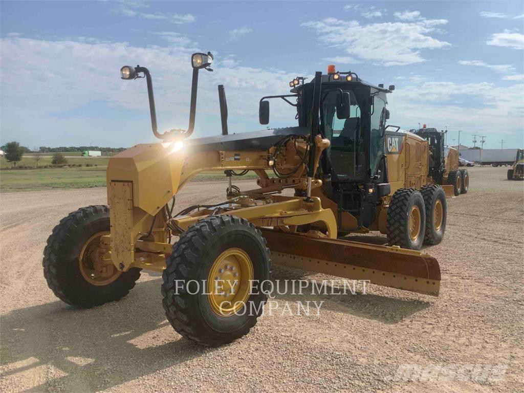 CAT 12M3 Grader