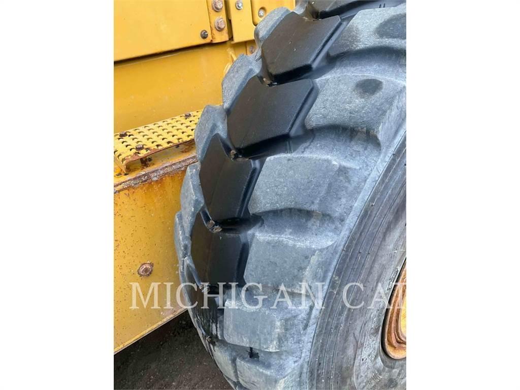 CAT 12M3 AWD Grader