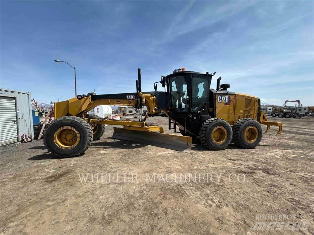 CAT 140 Grader