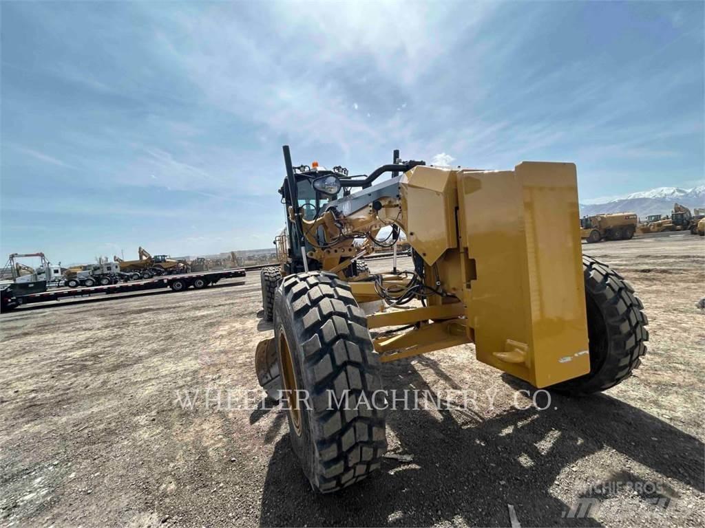 CAT 140 Grader