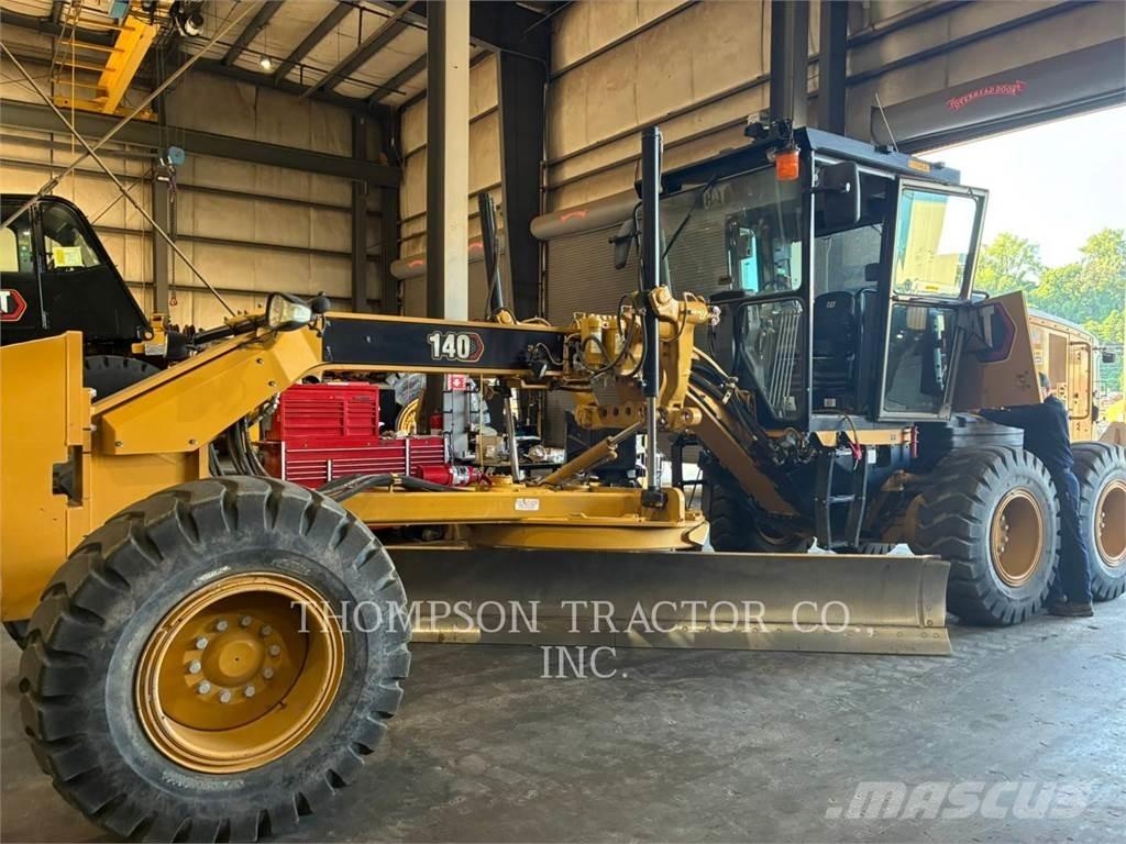 CAT 140 Grader