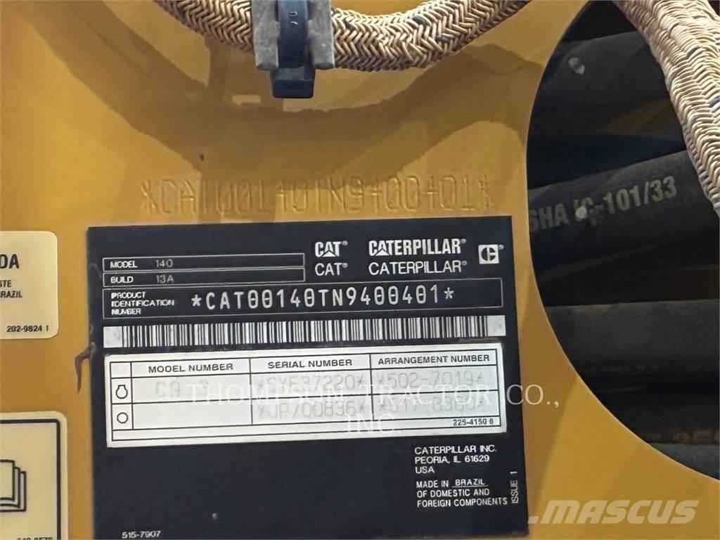 CAT 140 Grader
