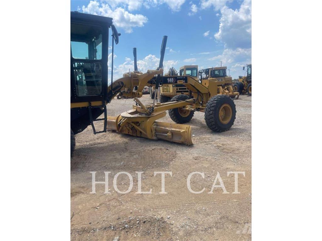 CAT 140 Grader