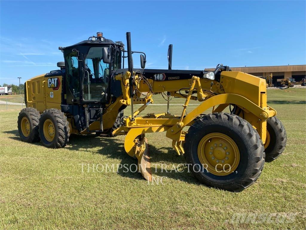 CAT 140 Grader