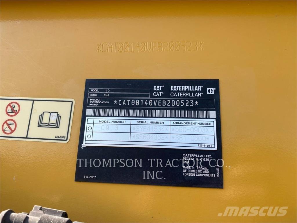 CAT 140 Grader