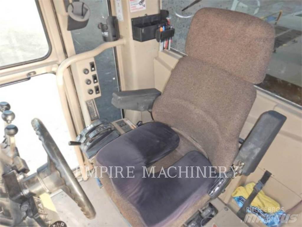 CAT 140H Grader