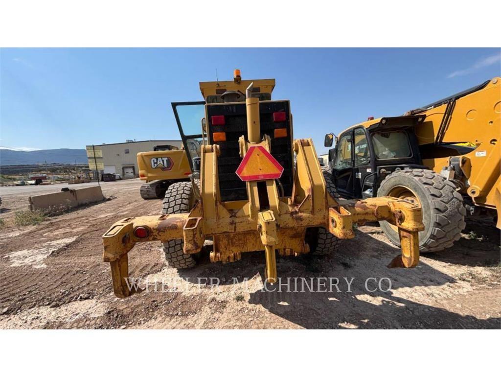 CAT 140H Grader