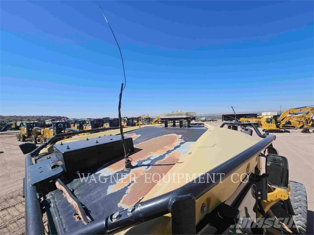 CAT 140M Grader
