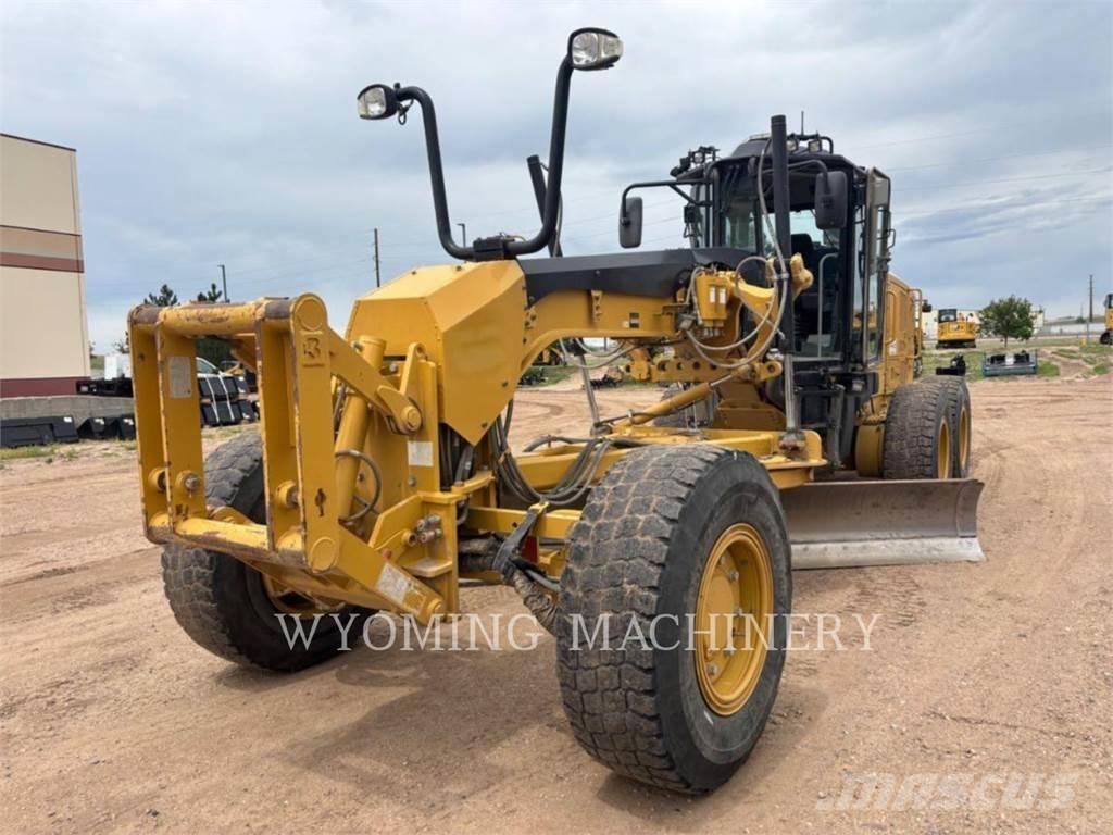 CAT 140M 2 Grader