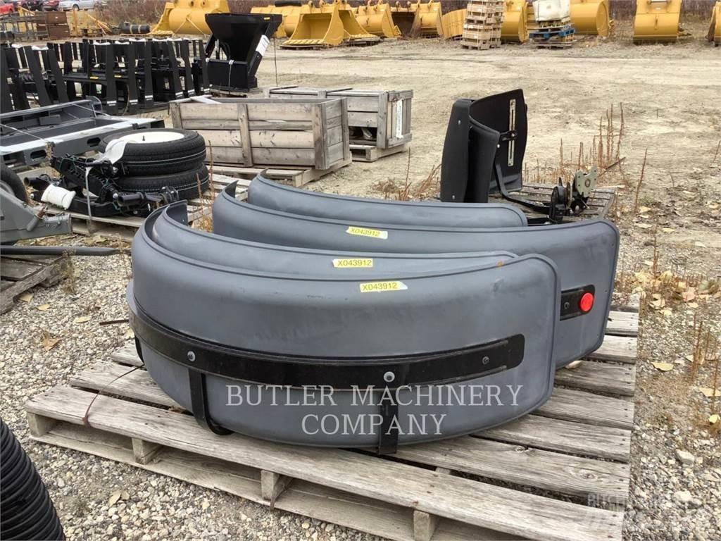 CAT 140M3REARFENDER Sonstige Baumaschinen