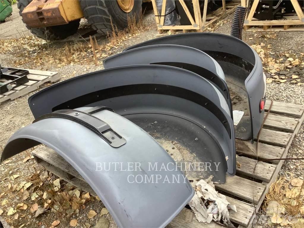 CAT 140M3REARFENDER Sonstige Baumaschinen