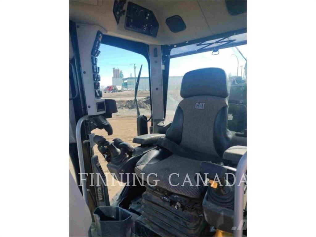 CAT 150-15 Grader