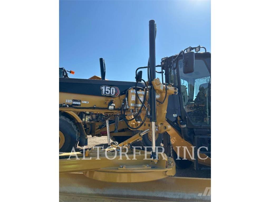 CAT 150-15AWD Grader