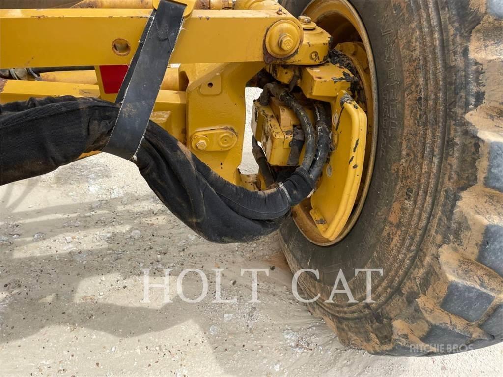 CAT 150-15AWD Grader