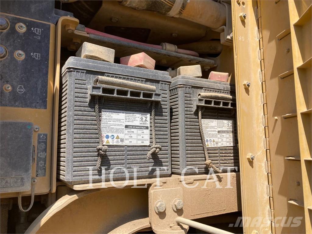 CAT 150-15AWD Grader