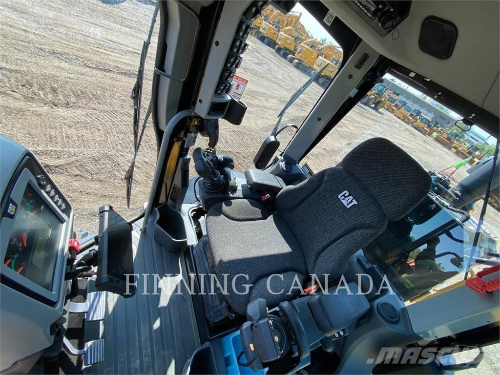 CAT 150 AWD Grader