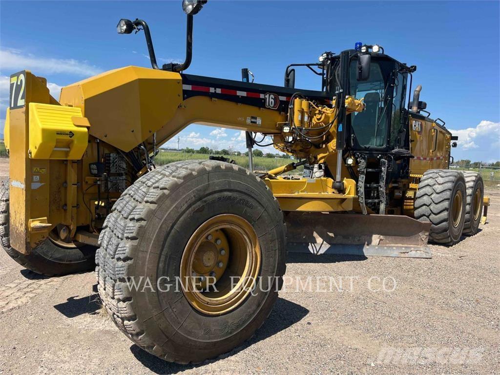 CAT 16 Grader