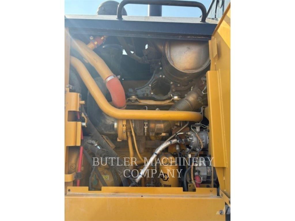 CAT 160M2AWD Grader