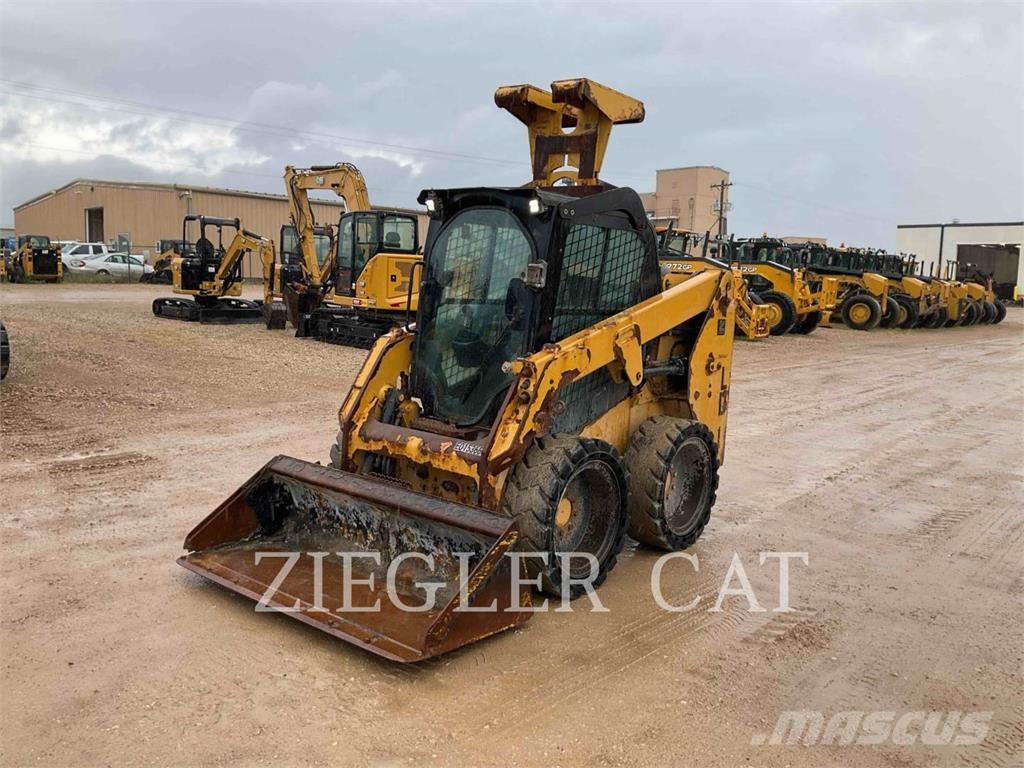 CAT 226D Kompaktlader