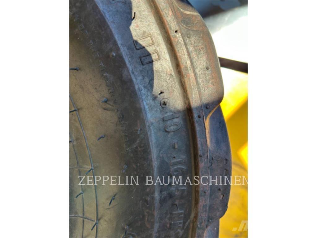 CAT 226D Kompaktlader