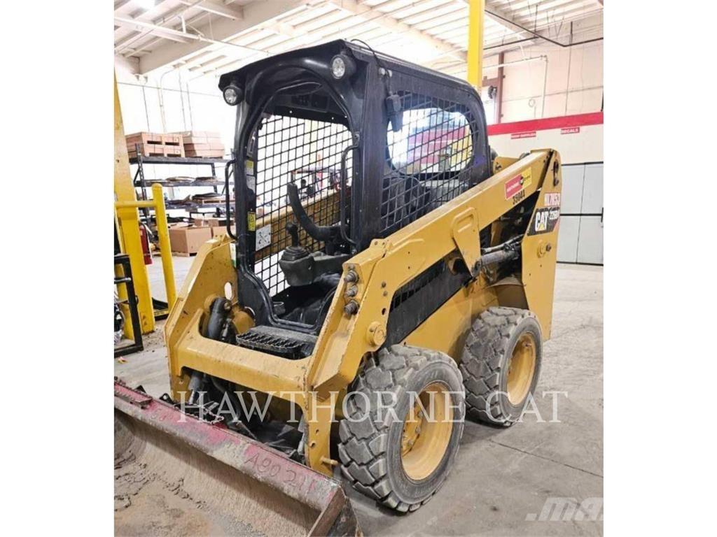 CAT 226D Kompaktlader