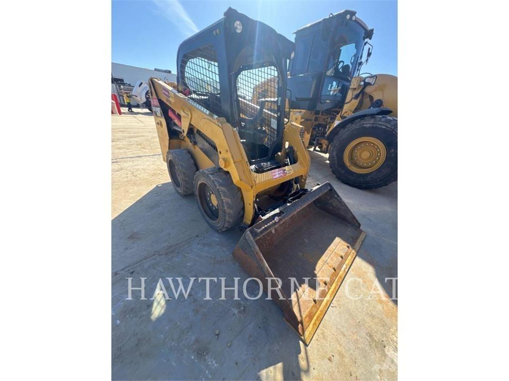CAT 226D Kompaktlader