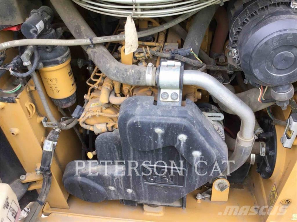 CAT 226D3 Kompaktlader