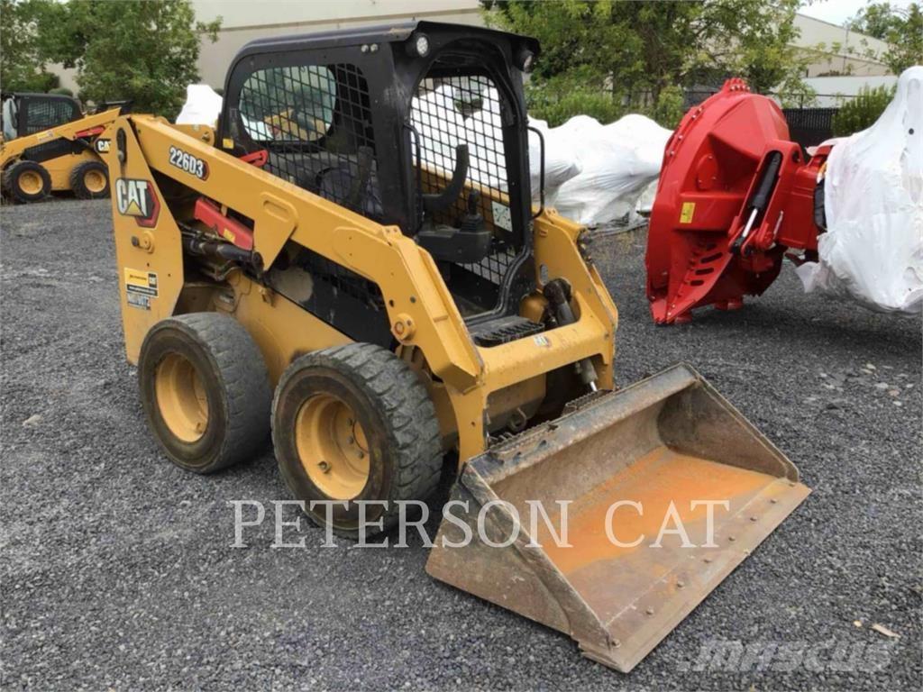 CAT 226D3 Kompaktlader