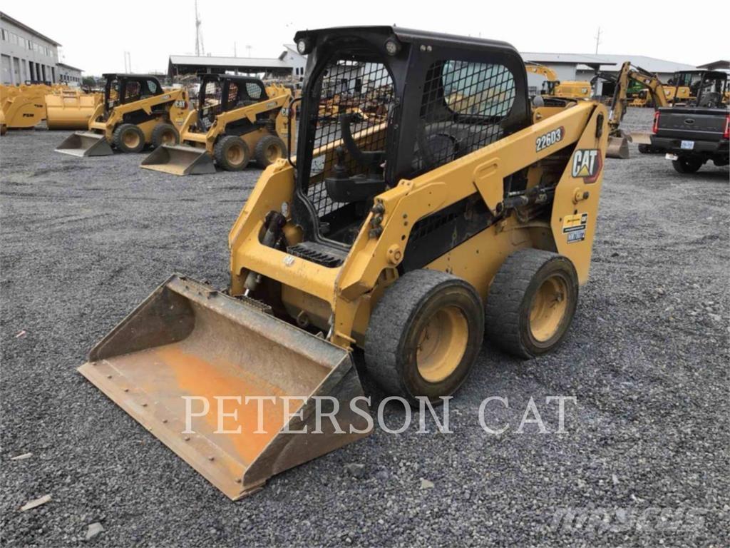 CAT 226D3 Kompaktlader