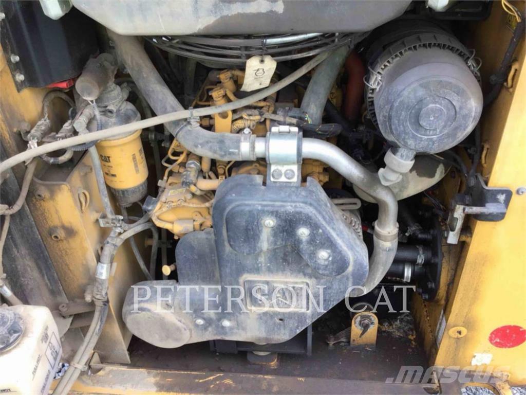 CAT 226D3 Kompaktlader