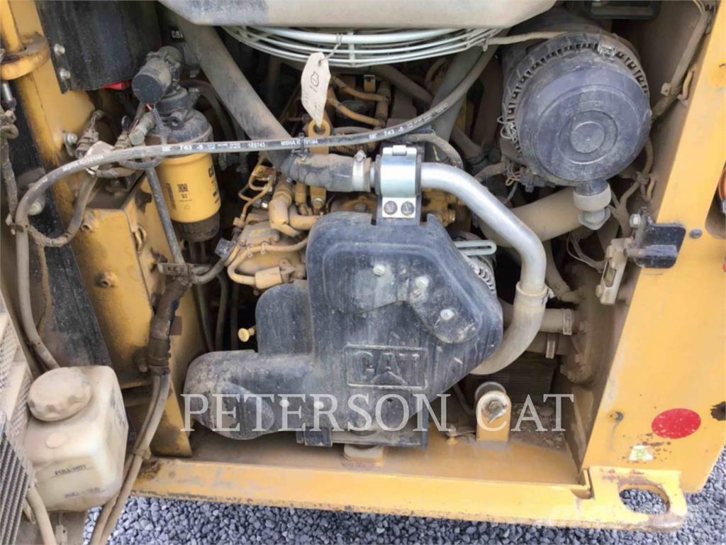 CAT 226D3 Kompaktlader