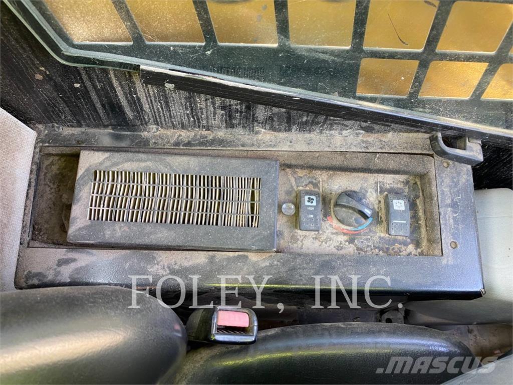 CAT 232B2 Kompaktlader