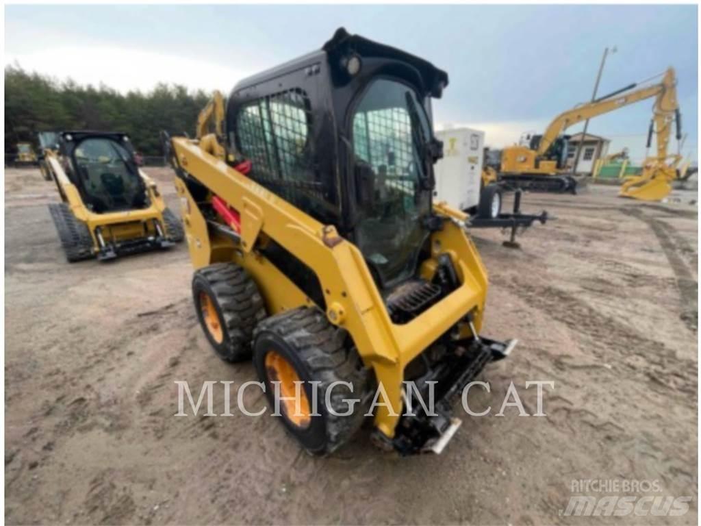 CAT 232D3 A2Q Kompaktlader