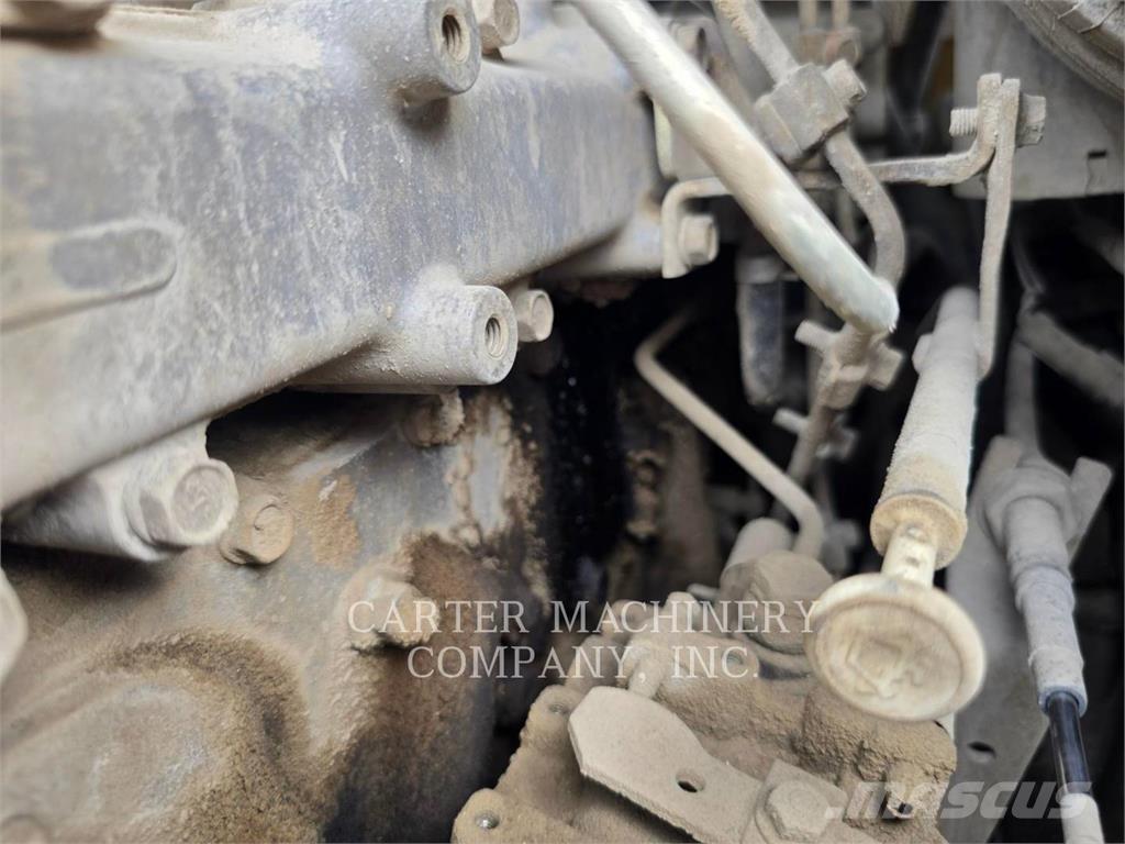 CAT 236B Kompaktlader