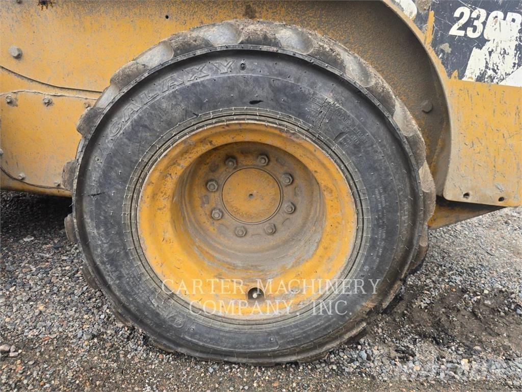 CAT 236B3 Kompaktlader