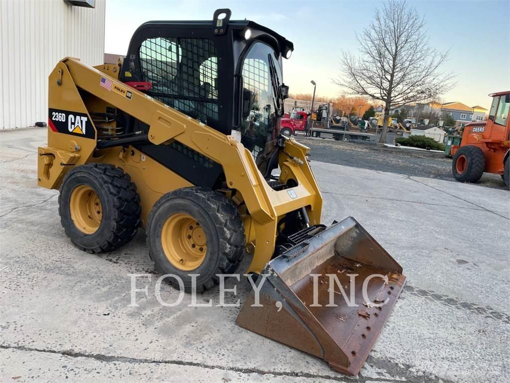 CAT 236D Kompaktlader