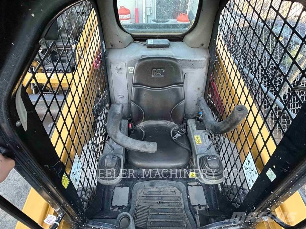 CAT 236D C1-H2 Kompaktlader