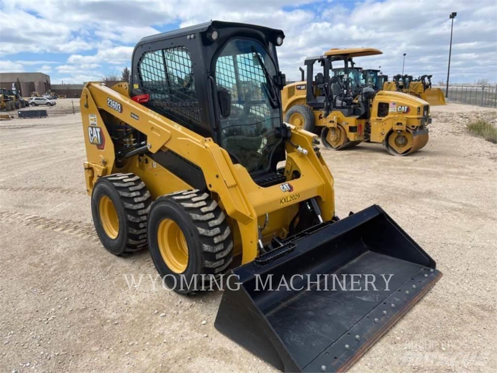CAT 236D3 Kompaktlader