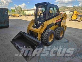 CAT 236D3 Kompaktlader
