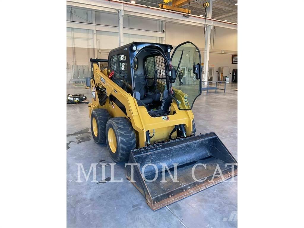 CAT 242D 3 Kompaktlader
