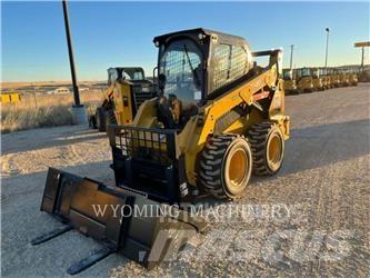 CAT 242D3 Kompaktlader