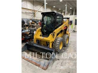 CAT 242D3 Kompaktlader