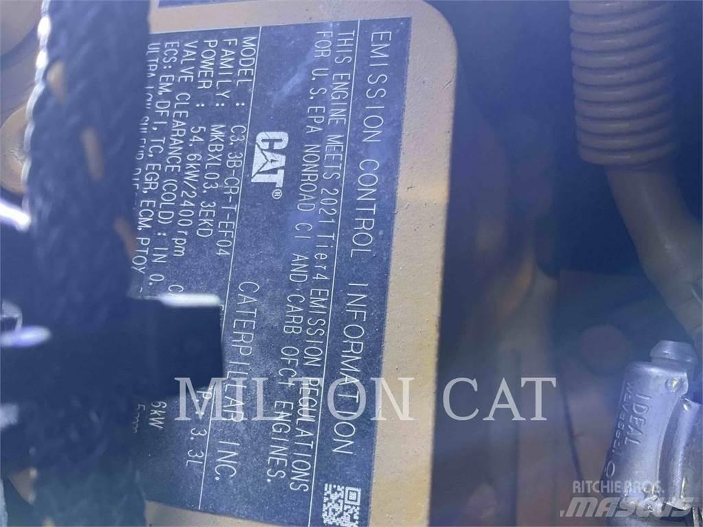 CAT 242D3 Kompaktlader