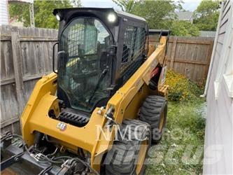 CAT 242D3 Kompaktlader